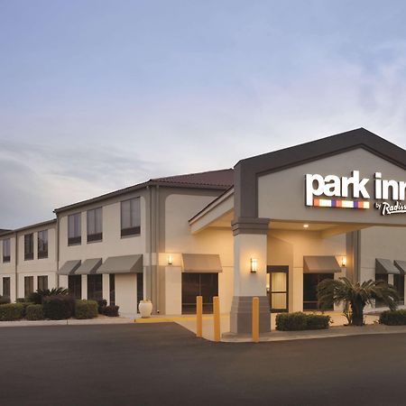 Park Inn By Radisson אלבני מראה חיצוני תמונה