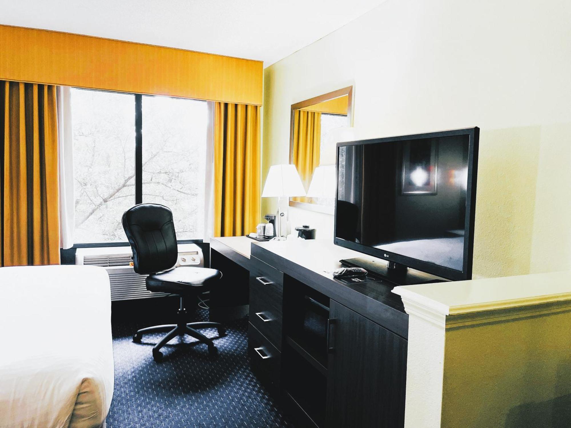 Park Inn By Radisson אלבני מראה חיצוני תמונה